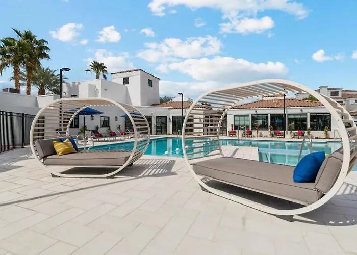 Apartamento Ultimate Getaway 2br, Arcade, Free Parking And Pool