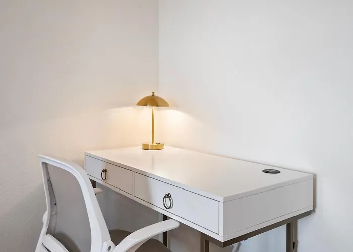 Apartamento Ultimate Getaway 2br, Arcade, Free Parking And Pool *