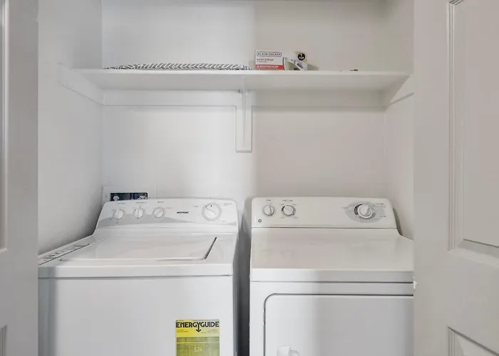 Apartamento Ultimate Getaway 2br, Arcade, Free Parking And Pool
