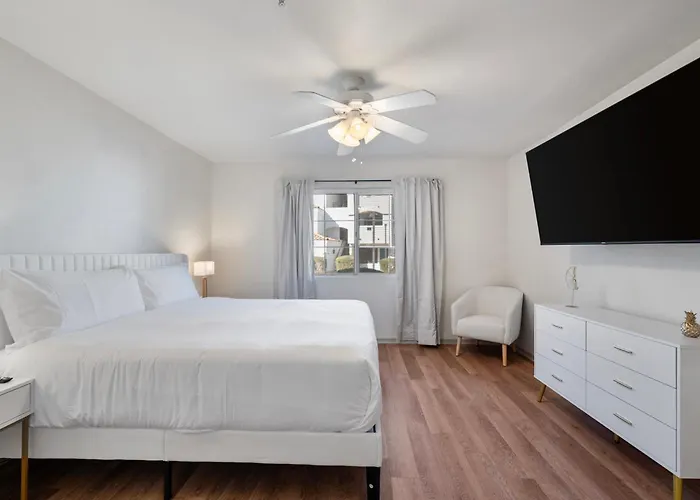 Apartamento Ultimate Getaway 2br, Arcade, Free Parking And Pool